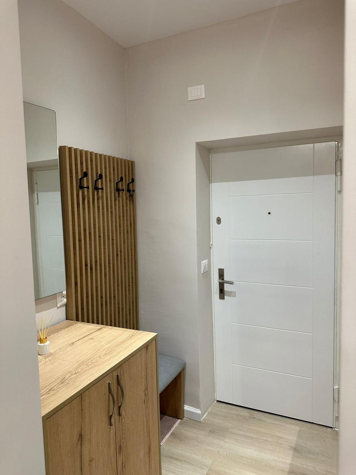 Home To Go Studio Apartament Tirana Zewnętrze zdjęcie